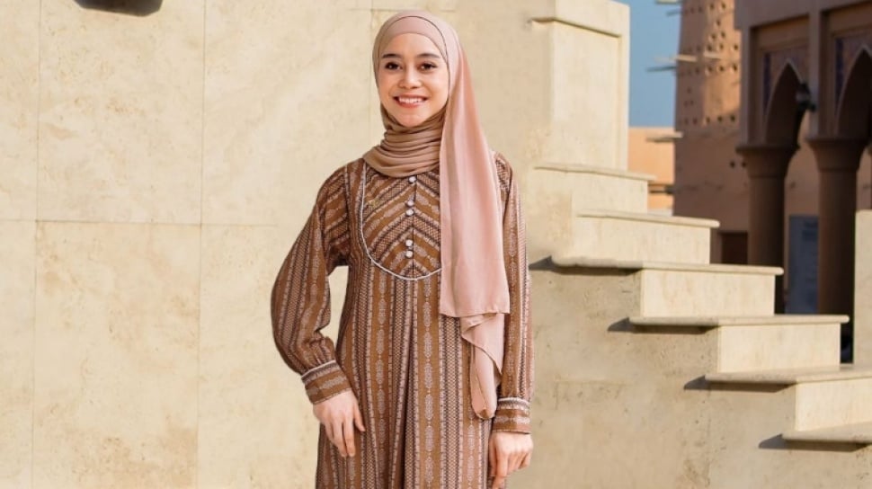 Berhijab Tapi Ingin Tetap Stylish? Coba Hijab Ala Lesti Kejora Ini!